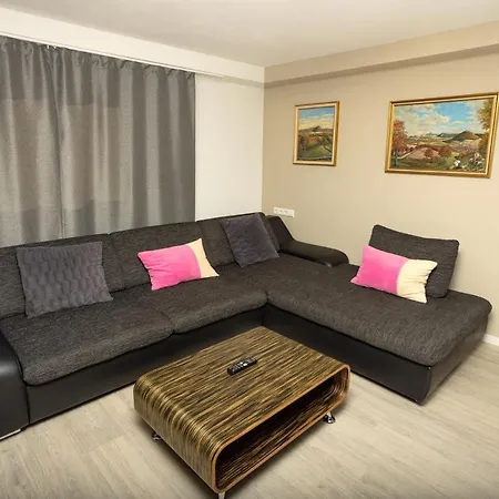 Burgblick Im Neuffener Tal Mit Sauna Und Wallbox * Frickenhausen (Baden-Wurttemberg)